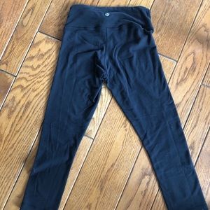 Lululemon Wunder Under crop leggings